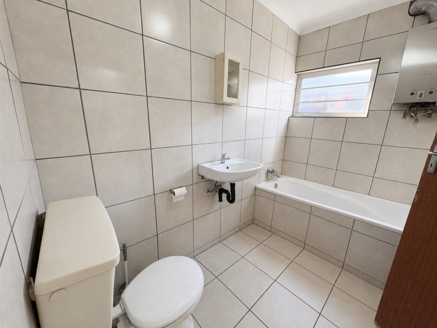 4 Bedroom Property for Sale in Highgate Eastern Cape